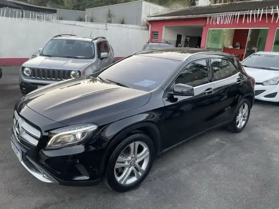MERCEDES-BENZ-GLA 200-2015