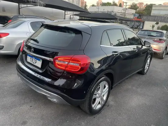 MERCEDES-BENZ-GLA 200-2015
