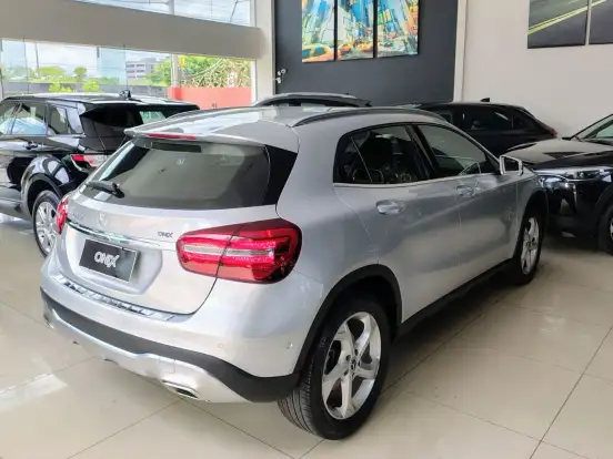 MERCEDES-BENZ-GLA 200-1.6 CGI FLEX ADVANCE 7G-DCT MERCEDES-BENZ-GLA 200-2019