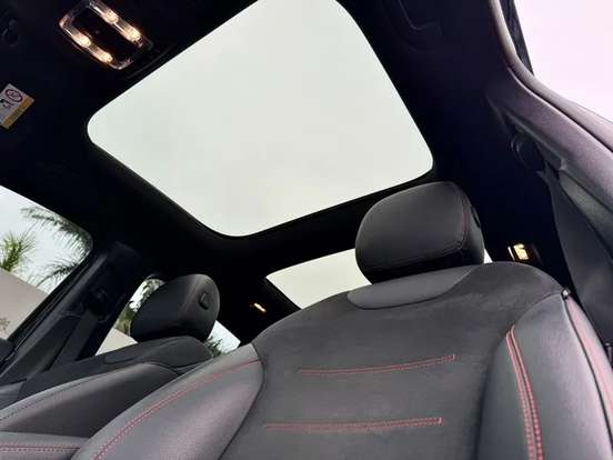 MERCEDES-BENZ-GLA 200-2022