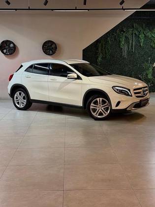 MERCEDES-BENZ GLA 200 1.6 CGI ADVANCE 16V TURBO FLEX 4P AUTOMÁTICO