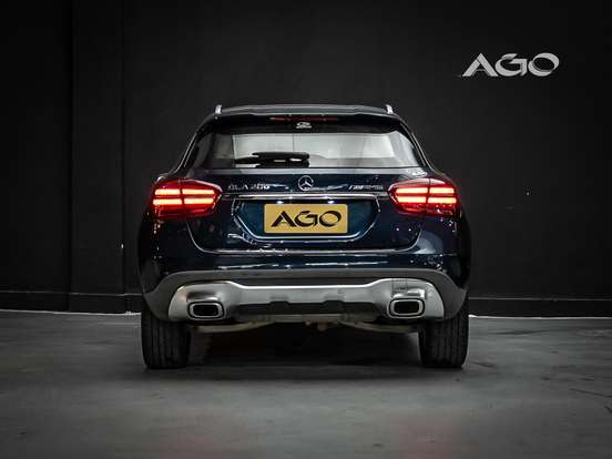 MERCEDES-BENZ-GLA 200-2020