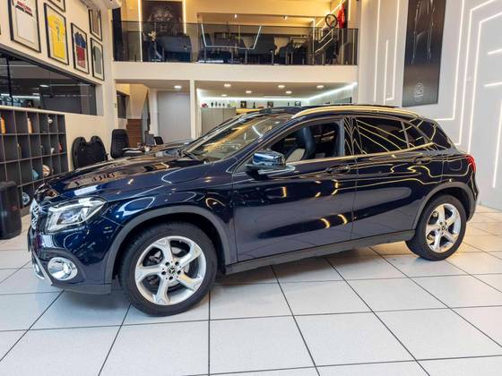 MERCEDES-BENZ GLA 200 1.6 CGI FLEX ENDURO 7G-DCT