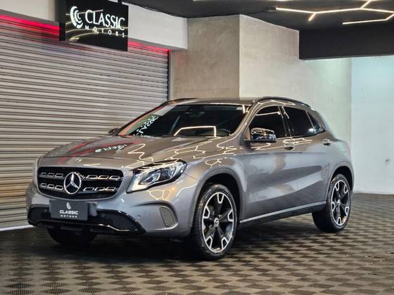 MERCEDES-BENZ GLA 200 1.6 CGI FLEX STYLE 7G-DCT