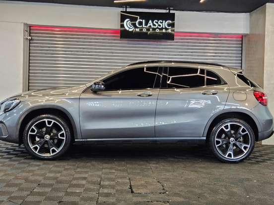 MERCEDES-BENZ-GLA 200-2018