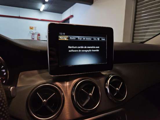 MERCEDES-BENZ-GLA 200-2018