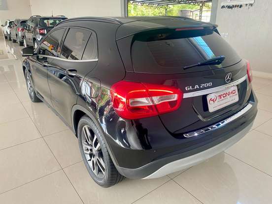 MERCEDES-BENZ-GLA 200-1.6 CGI STYLE 16V TURBO FLEX 4P AUTOMÁTICO MERCEDES-BENZ-GLA 200-2015