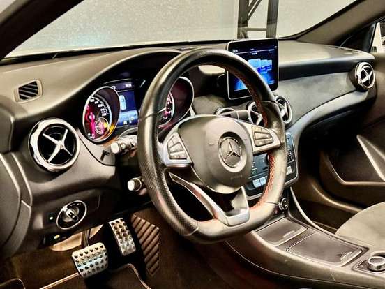 MERCEDES-BENZ-GLA 250-2019