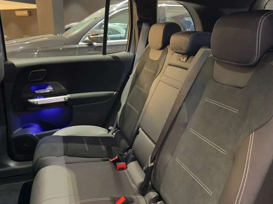 MERCEDES-BENZ-GLB 220-2026