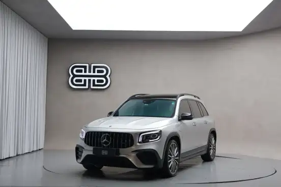 MERCEDES-BENZ-GLB 35 AMG-2023