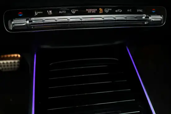 MERCEDES-BENZ-GLB 35 AMG-2023