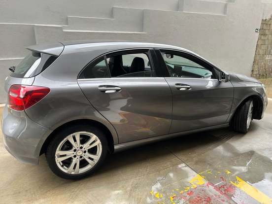 MERCEDES-BENZ-A 200-2016