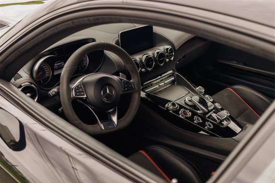 MERCEDES-BENZ-AMG GT-2015
