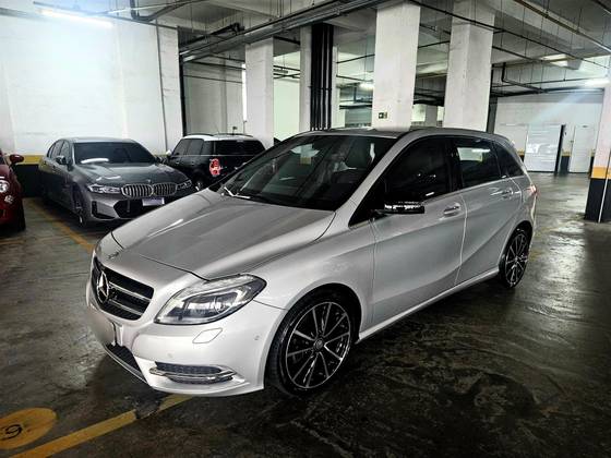MERCEDES-BENZ B 200 1.6 SPORT TURBO GASOLINA 4P AUTOMÁTICO