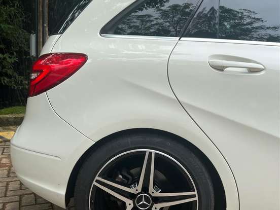 MERCEDES-BENZ-B 200-1.6 SPORT TURBO GASOLINA 4P AUTOMÁTICO MERCEDES-BENZ-B 200-2013