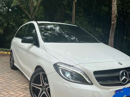 MERCEDES-BENZ-B 200-1.6 SPORT TURBO GASOLINA 4P AUTOMÁTICO MERCEDES-BENZ-B 200-2013