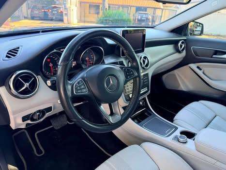MERCEDES-BENZ-GLA 200-1.6 CGI FLEX ADVANCE 7G-DCT MERCEDES-BENZ-GLA 200-2018