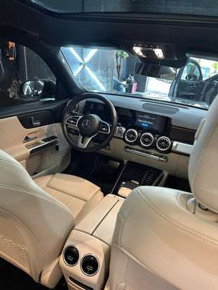 MERCEDES-BENZ-GLB 200-2022