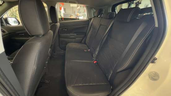 MITSUBISHI-ASX-2015
