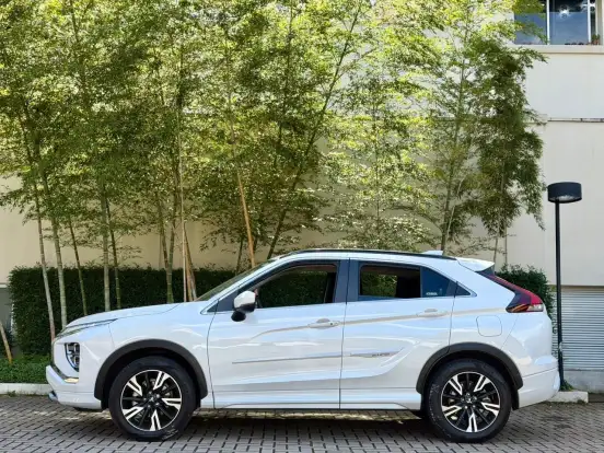 MITSUBISHI-ECLIPSE CROSS-2024