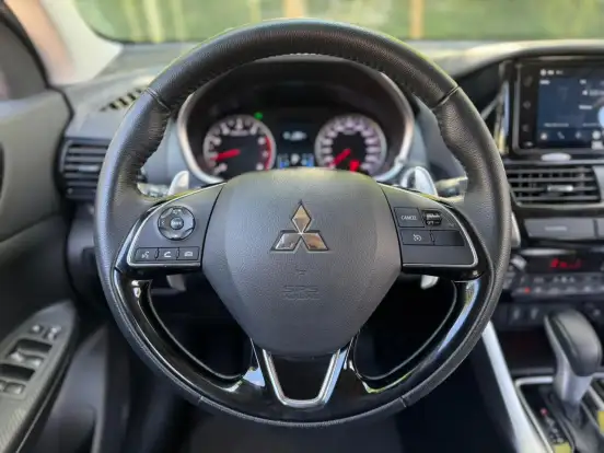 MITSUBISHI-ECLIPSE CROSS-1.5 MIVEC TURBO GASOLINA HPE CVT MITSUBISHI-ECLIPSE CROSS-2024
