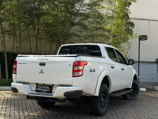 MITSUBISHI-L200 TRITON-2.4 16V TURBO DIESEL GL CD 4X4 MANUAL MITSUBISHI-L200 TRITON-2022