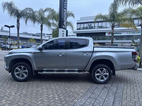 MITSUBISHI-L200 TRITON-2022