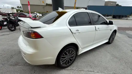 MITSUBISHI-LANCER-2018