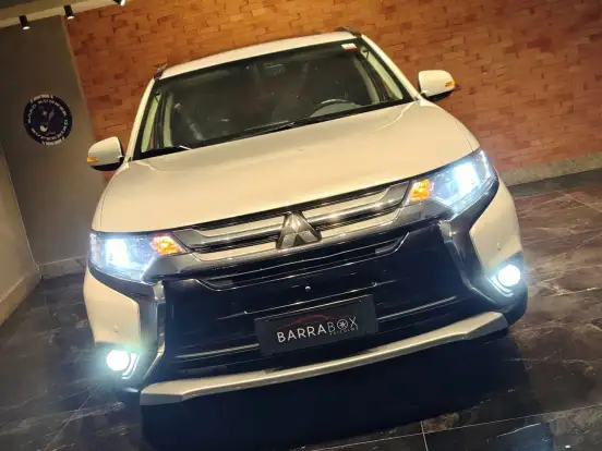 MITSUBISHI-OUTLANDER-2.0 16V GASOLINA 4P AUTOMÁTICO MITSUBISHI-OUTLANDER-2015
