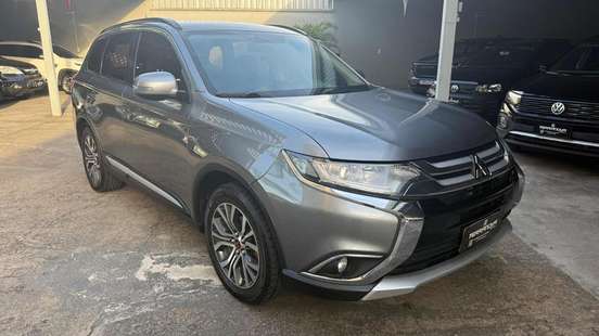 MITSUBISHI-OUTLANDER-2015