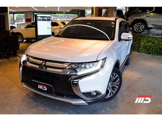 MITSUBISHI-OUTLANDER-2015