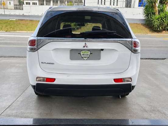 MITSUBISHI-OUTLANDER-2.0 16V GASOLINA 4P AUTOMÁTICO MITSUBISHI-OUTLANDER-2014
