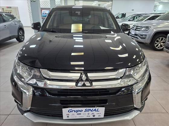 MITSUBISHI OUTLANDER 3.0 GT 4X4 V6 24V GASOLINA 4P AUTOMÁTICO