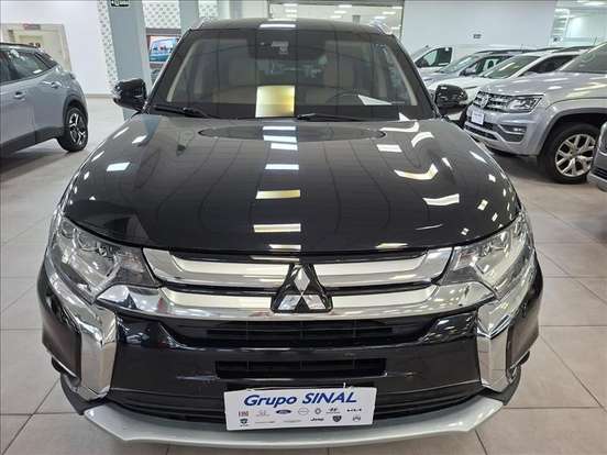 MITSUBISHI-OUTLANDER-3.0 GT 4X4 V6 24V GASOLINA 4P AUTOMÁTICO MITSUBISHI-OUTLANDER-2018
