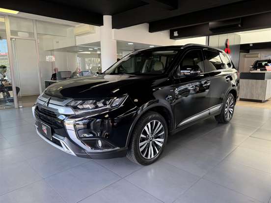 MITSUBISHI-OUTLANDER-2019