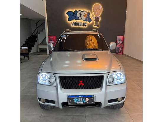 MITSUBISHI-PAJERO-2007