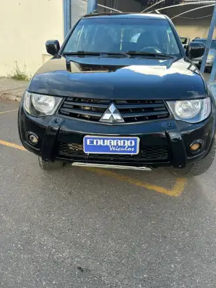 MITSUBISHI-PAJERO-2017