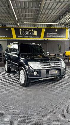 MITSUBISHI PAJERO FULL 3.2 HPE 4X4 16V DIESEL 4P AUTOMÁTICO