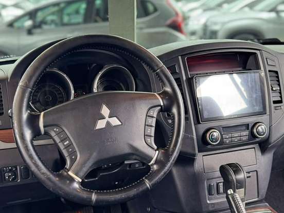 MITSUBISHI-PAJERO FULL-3.2 HPE 4X4 16V DIESEL 4P AUTOMÁTICO MITSUBISHI-PAJERO FULL-2010