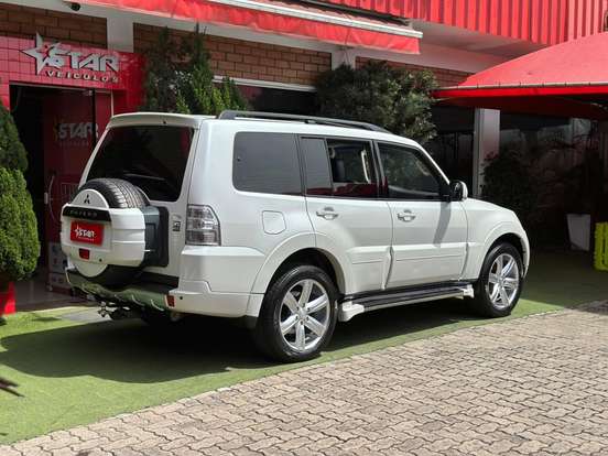 MITSUBISHI-PAJERO FULL-3.2 HPE 4X4 16V TURBO INTERCOOLER DIESEL 4P AUTOMÁTICO MITSUBISHI-PAJERO FULL-2012