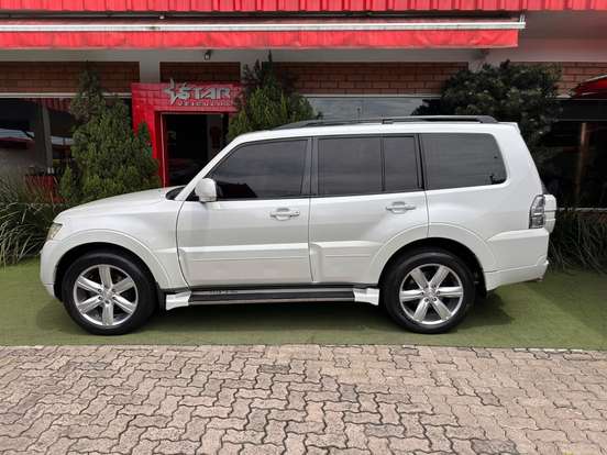 MITSUBISHI-PAJERO FULL-3.2 HPE 4X4 16V TURBO INTERCOOLER DIESEL 4P AUTOMÁTICO MITSUBISHI-PAJERO FULL-2012