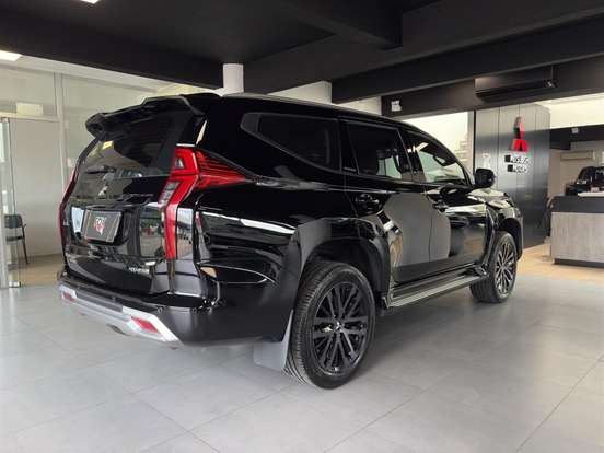 MITSUBISHI-PAJERO SPORT-2024