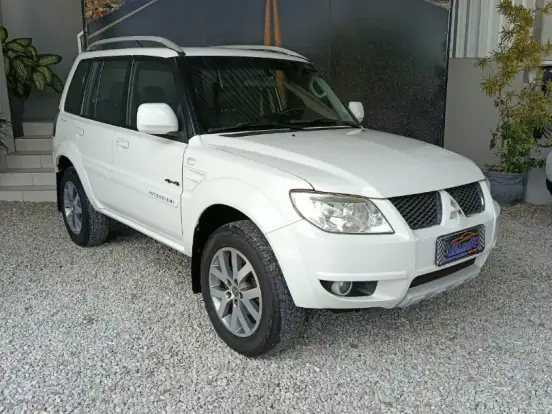 MITSUBISHI-PAJERO TR4-2.0 4X4 16V 140CV FLEX 4P AUTOMÁTICO MITSUBISHI-PAJERO TR4-2012
