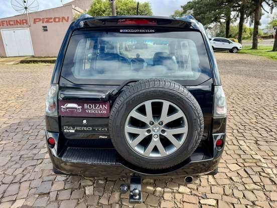 MITSUBISHI-PAJERO TR4-2013