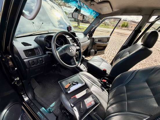MITSUBISHI-PAJERO TR4-2013