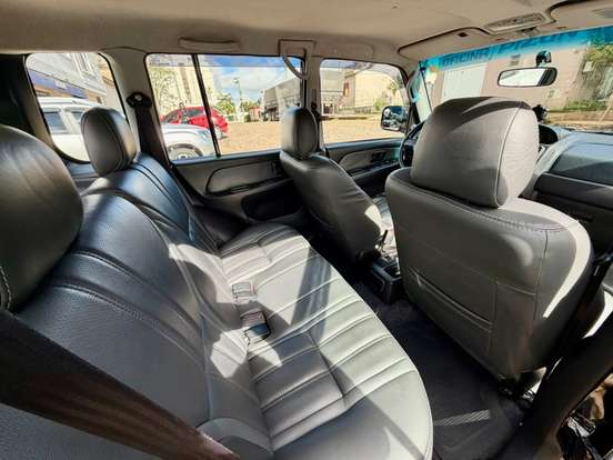 MITSUBISHI-PAJERO TR4-2.0 4X2 16V 140CV FLEX 4P AUTOMÁTICO MITSUBISHI-PAJERO TR4-2013
