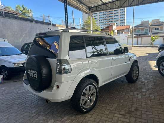 MITSUBISHI-PAJERO TR4-2.0 4X2 16V 140CV FLEX 4P MANUAL MITSUBISHI-PAJERO TR4-2014