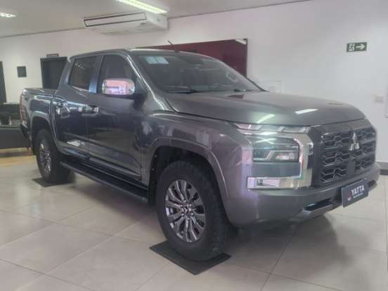 MITSUBISHI-TRITON-2.4 BITURBO DIESEL CD HPE 4X4 AUTOMÁTICO MITSUBISHI-TRITON-2025