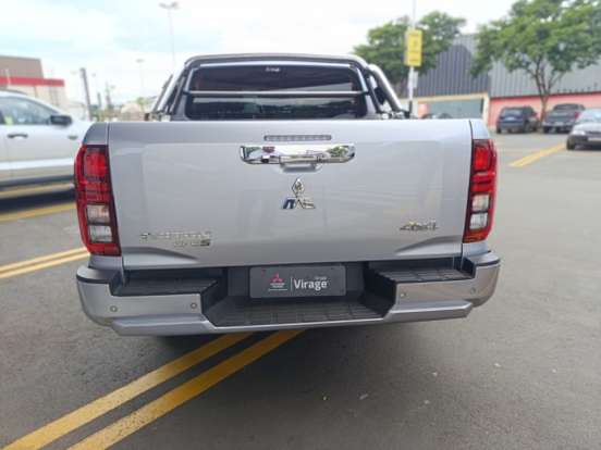 MITSUBISHI-TRITON-2.4 BITURBO DIESEL CD HPE-S 4X4 AUTOMÁTICO MITSUBISHI-TRITON-2025