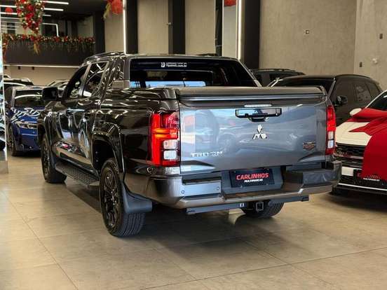 MITSUBISHI-TRITON-2.4 BITURBO DIESEL CD KATANA 4X4 AUTOMÁTICO MITSUBISHI-TRITON-2025